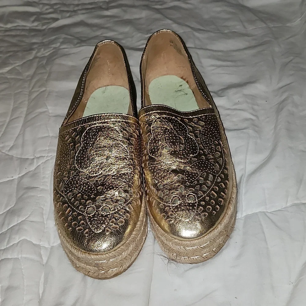 NATURALIZER Gold Espadrilles, Size 10, EUC - Picture 2 of 5